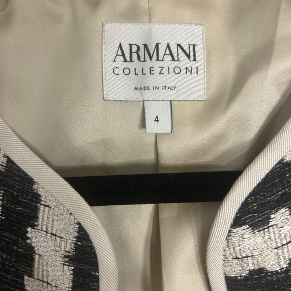 Armani Collezioni women’s geometric pattern jacket - Picture 3 of 11